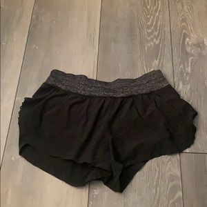 Lululemon scalloped short